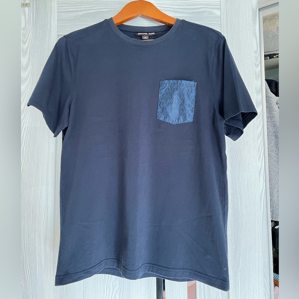 Men’s Michael Kors tee shirt